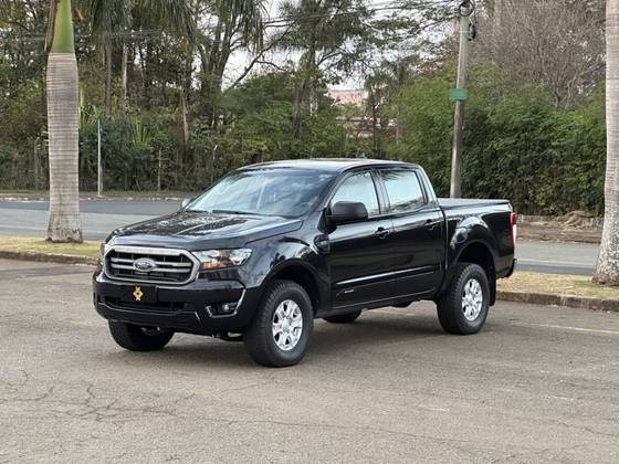 FORD RANGER 2.2 XLS 4X2 CD 16V DIESEL 4P AUTOMÁTICO